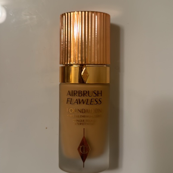 NIB New In Box Charlotte Tilbury Makeup - Picture 6 of 9